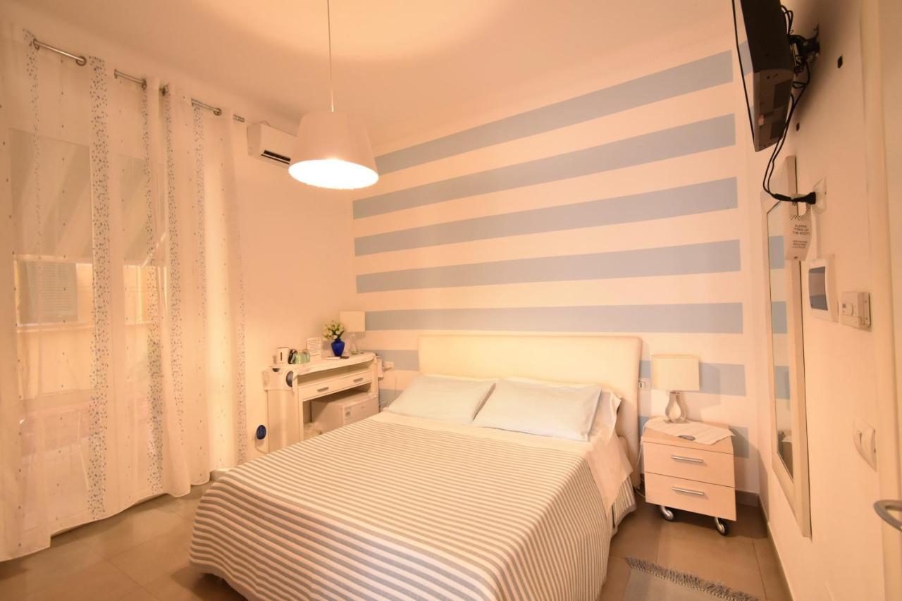 Affittacamere E Appartamenti - Rent Rooms And Apartments Le Camere Nel Corso - Adults Only Специя Экстерьер фото