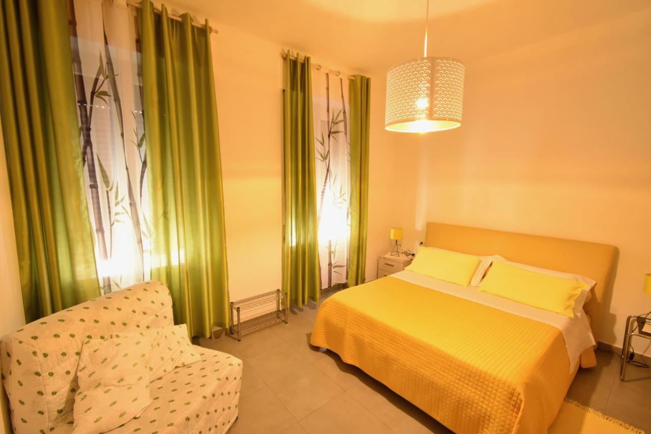 Affittacamere E Appartamenti - Rent Rooms And Apartments Le Camere Nel Corso - Adults Only Специя Экстерьер фото
