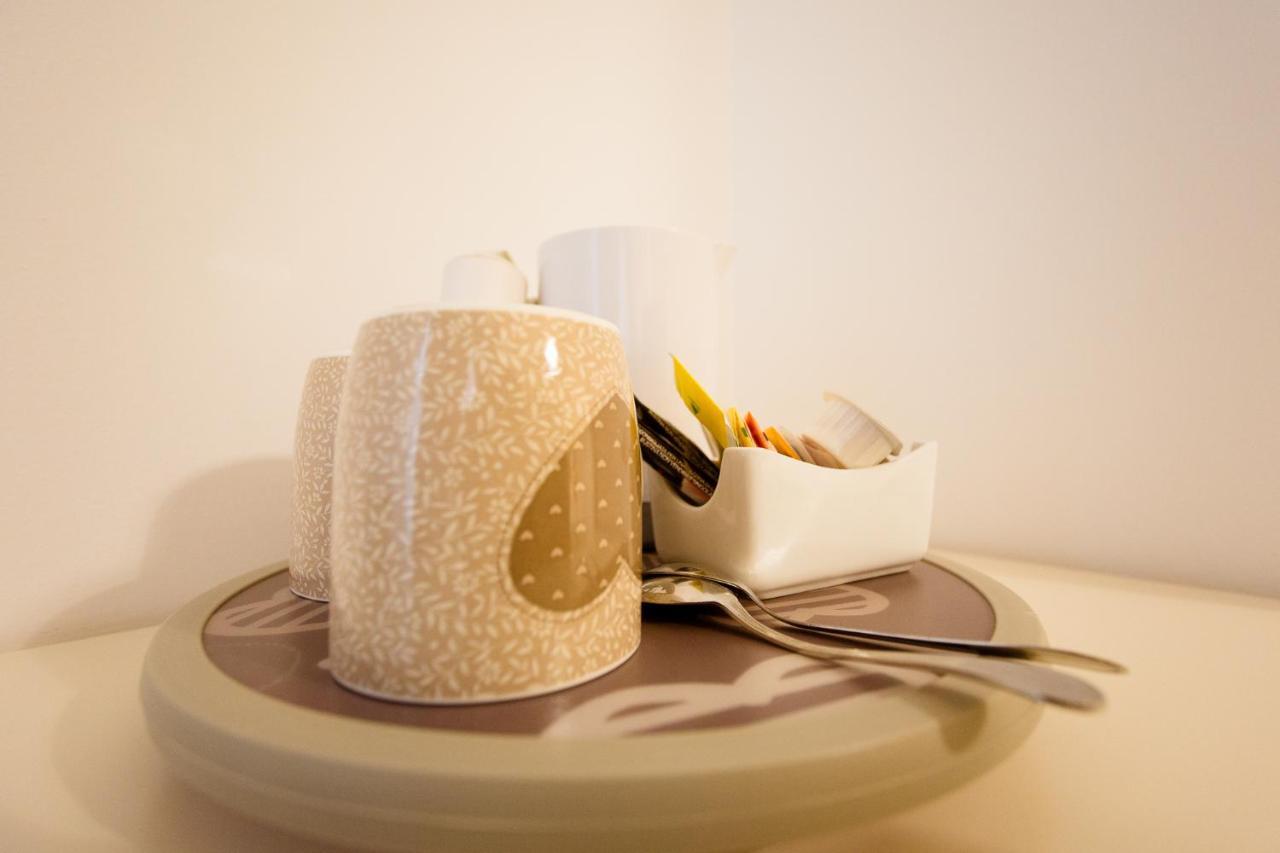 Affittacamere E Appartamenti - Rent Rooms And Apartments Le Camere Nel Corso - Adults Only Специя Экстерьер фото