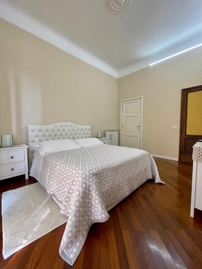 Affittacamere E Appartamenti - Rent Rooms And Apartments Le Camere Nel Corso - Adults Only Специя Экстерьер фото