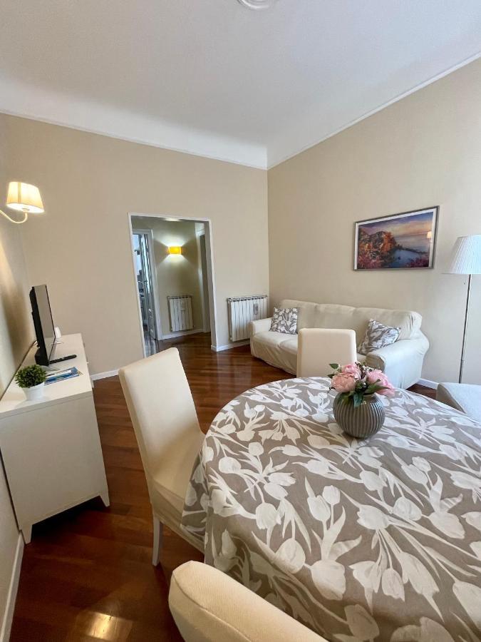 Affittacamere E Appartamenti - Rent Rooms And Apartments Le Camere Nel Corso - Adults Only Специя Экстерьер фото