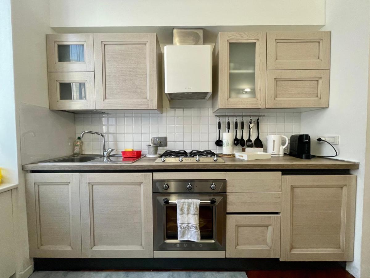 Affittacamere E Appartamenti - Rent Rooms And Apartments Le Camere Nel Corso - Adults Only Специя Экстерьер фото