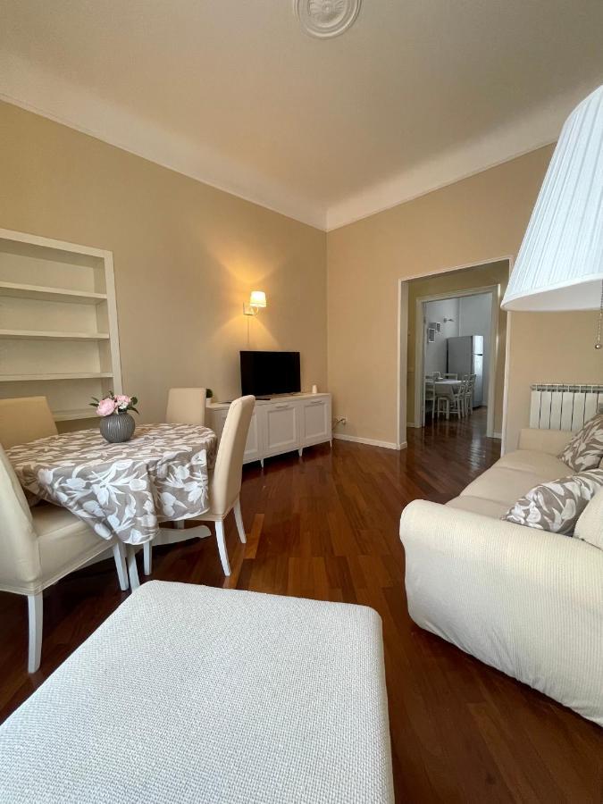Affittacamere E Appartamenti - Rent Rooms And Apartments Le Camere Nel Corso - Adults Only Специя Экстерьер фото