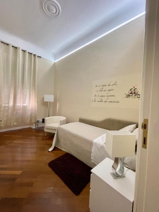 Affittacamere E Appartamenti - Rent Rooms And Apartments Le Camere Nel Corso - Adults Only Специя Экстерьер фото