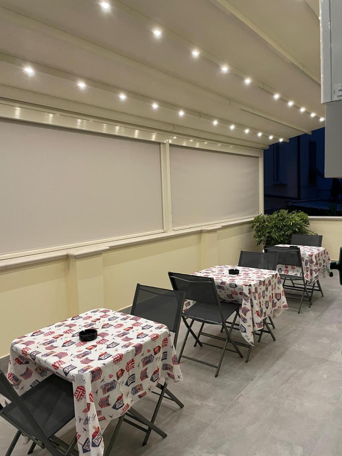 Affittacamere E Appartamenti - Rent Rooms And Apartments Le Camere Nel Corso - Adults Only Специя Экстерьер фото