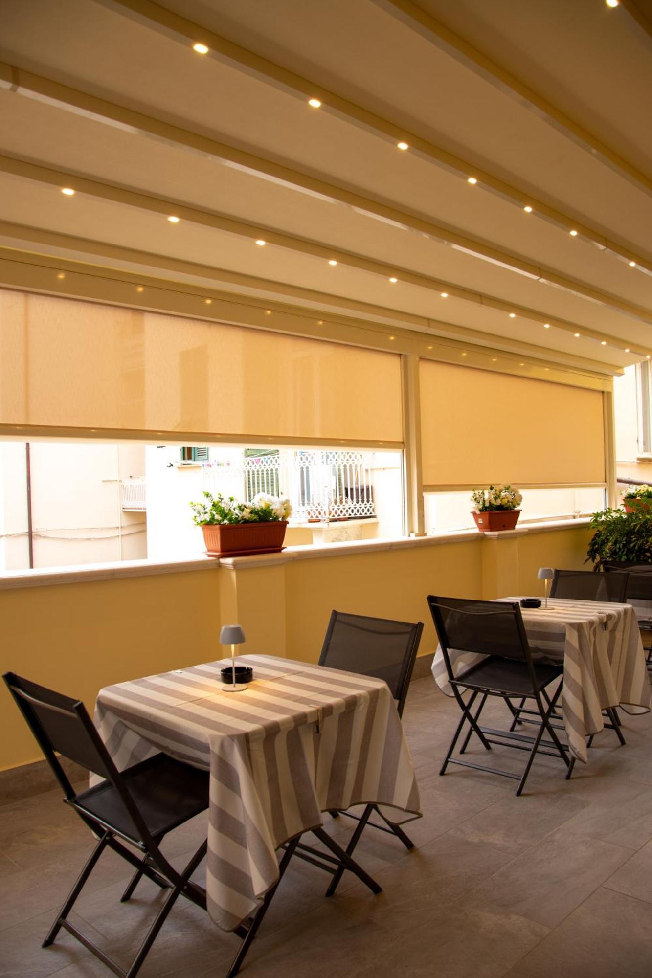 Affittacamere E Appartamenti - Rent Rooms And Apartments Le Camere Nel Corso - Adults Only Специя Экстерьер фото